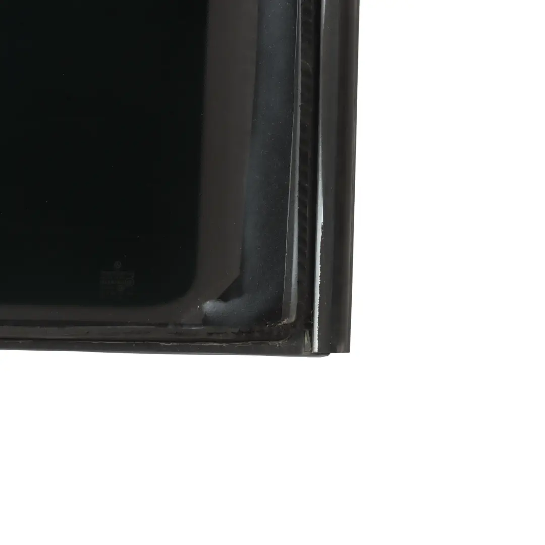 Side Fixed Window Right O/S Tinted Heat Isolation to Mercedes W447 with Part number A4477350509 Mercedes W447 Side Fixed Window Right O/S Tinted Heat Isolation - SKU A4477350509 - Part number A4477350509