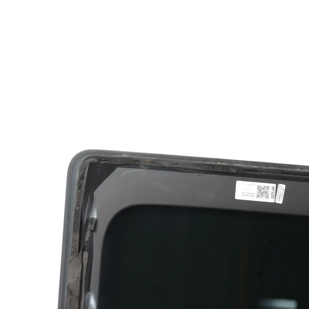 Side Fixed Window Right O/S Tinted Heat Isolation to Mercedes W447 with Part number A4477350509 Mercedes W447 Side Fixed Window Right O/S Tinted Heat Isolation - SKU A4477350509 - Part number A4477350509