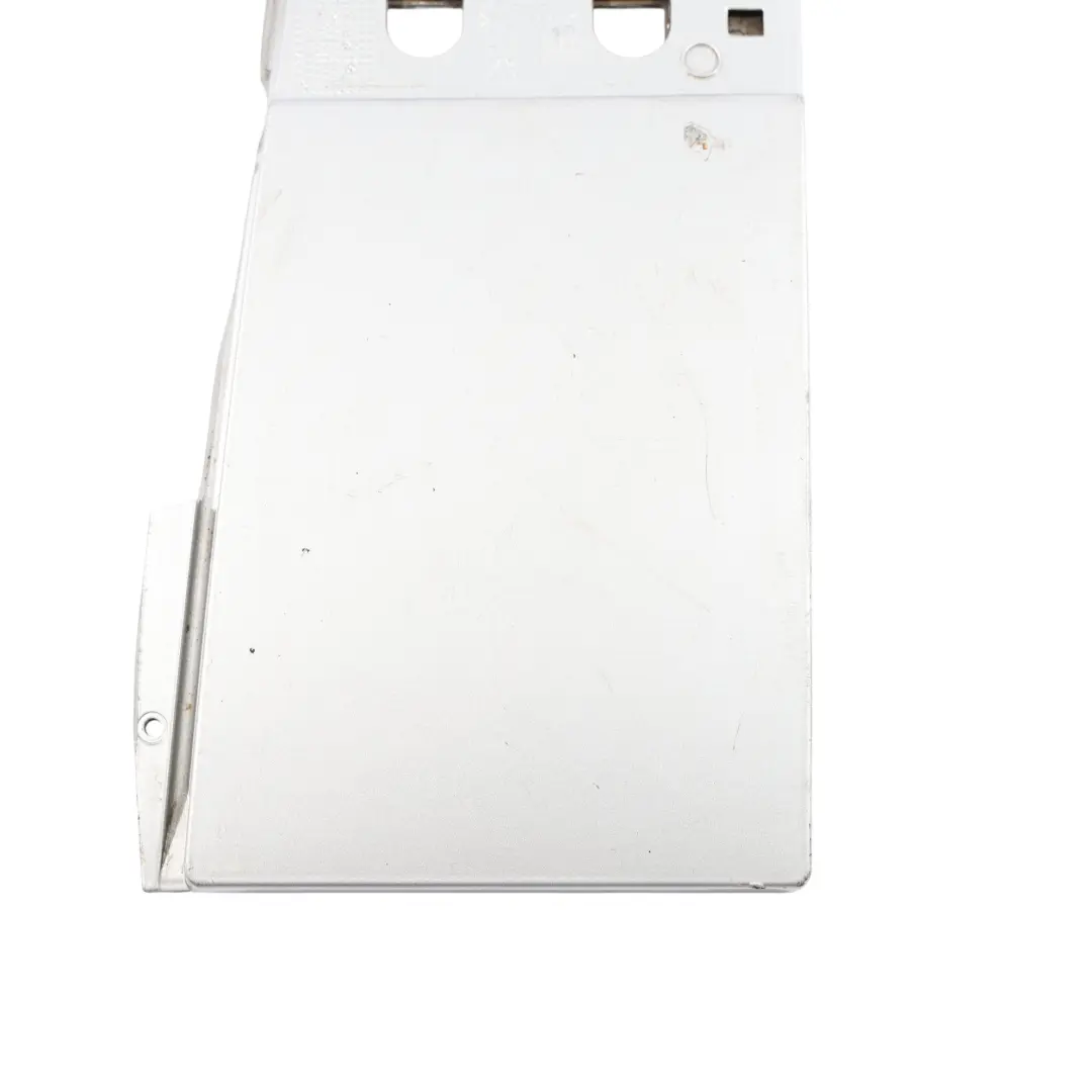 Wlew Pokrywa Osłona Paliwa Brilliant Silver A6397540034 do Mercedes W639 o numerze A6397500304 Mercedes W639 Wlew Pokrywa Osłona Paliwa Brilliant Silver A6397540034 - SKU A6397500304-BRS1 - Numer Części A6397500304