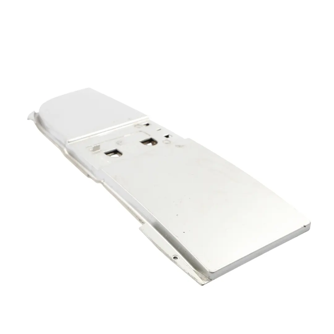 Wlew Pokrywa Osłona Paliwa Brilliant Silver A6397540034 do Mercedes W639 o numerze A6397500304 Mercedes W639 Wlew Pokrywa Osłona Paliwa Brilliant Silver A6397540034 - SKU A6397500304-BRS1 - Numer Części A6397500304