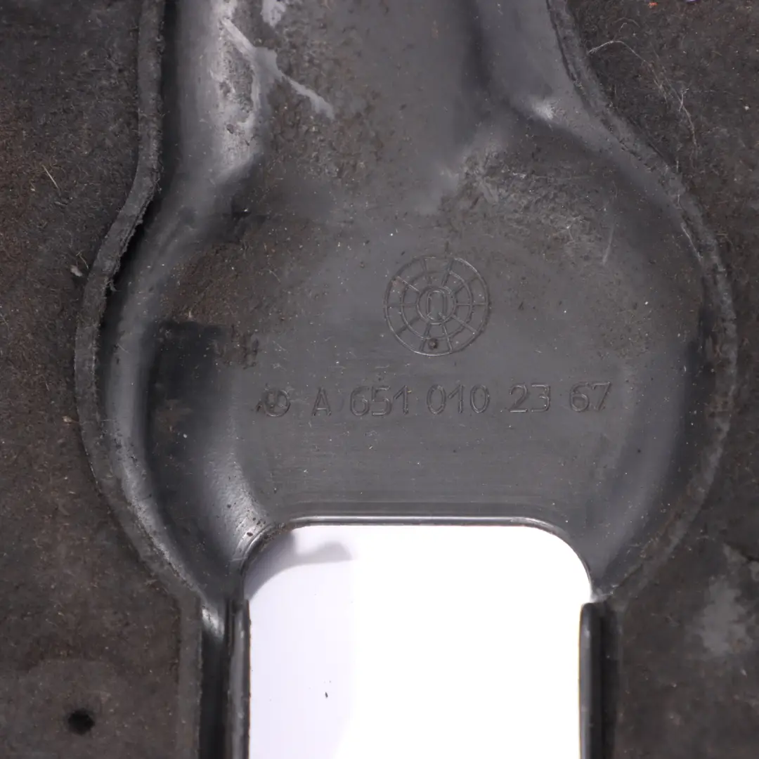 Abdeckung Mercedes W639 W906 OM651 Diesel Akustik Platte für Motor mit Teilenummer A6510102367 Motor Abdeckung Mercedes W639 W906 OM651 Diesel Akustik Platte - SKU A6510102367-1 - Teilenummer A6510102367