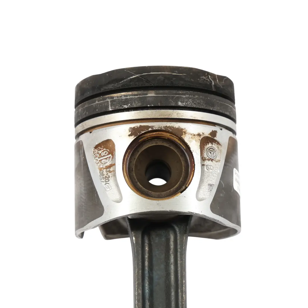 Kolben Pleuelstange Diesel Motor für Mercedes R172 W639 W906 mit Teilenummer A6510302017 Mercedes R172 W639 W906 Kolben Pleuelstange Diesel Motor - SKU A6510302017 - Teilenummer A6510302017