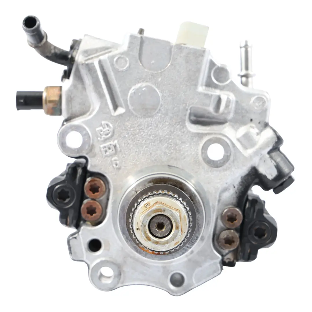 Kraftstoffeinspritz Pumpe für Mercedes W204 W212 W906 Diesel mit Teilenummer A6510700701 Mercedes W204 W212 W906 Diesel Kraftstoffeinspritz Pumpe - SKU A6510700701 - Teilenummer A6510700701