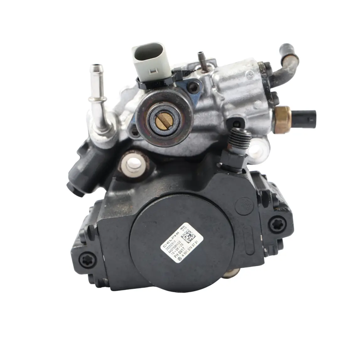 Bomba De Inyección De Combustible Diesel para Mercedes W204 W212 W906 con número de pieza A6510700701 Mercedes W204 W212 W906 Bomba De Inyección De Combustible Diesel - SKU A6510700701 - Número de pieza A6510700701