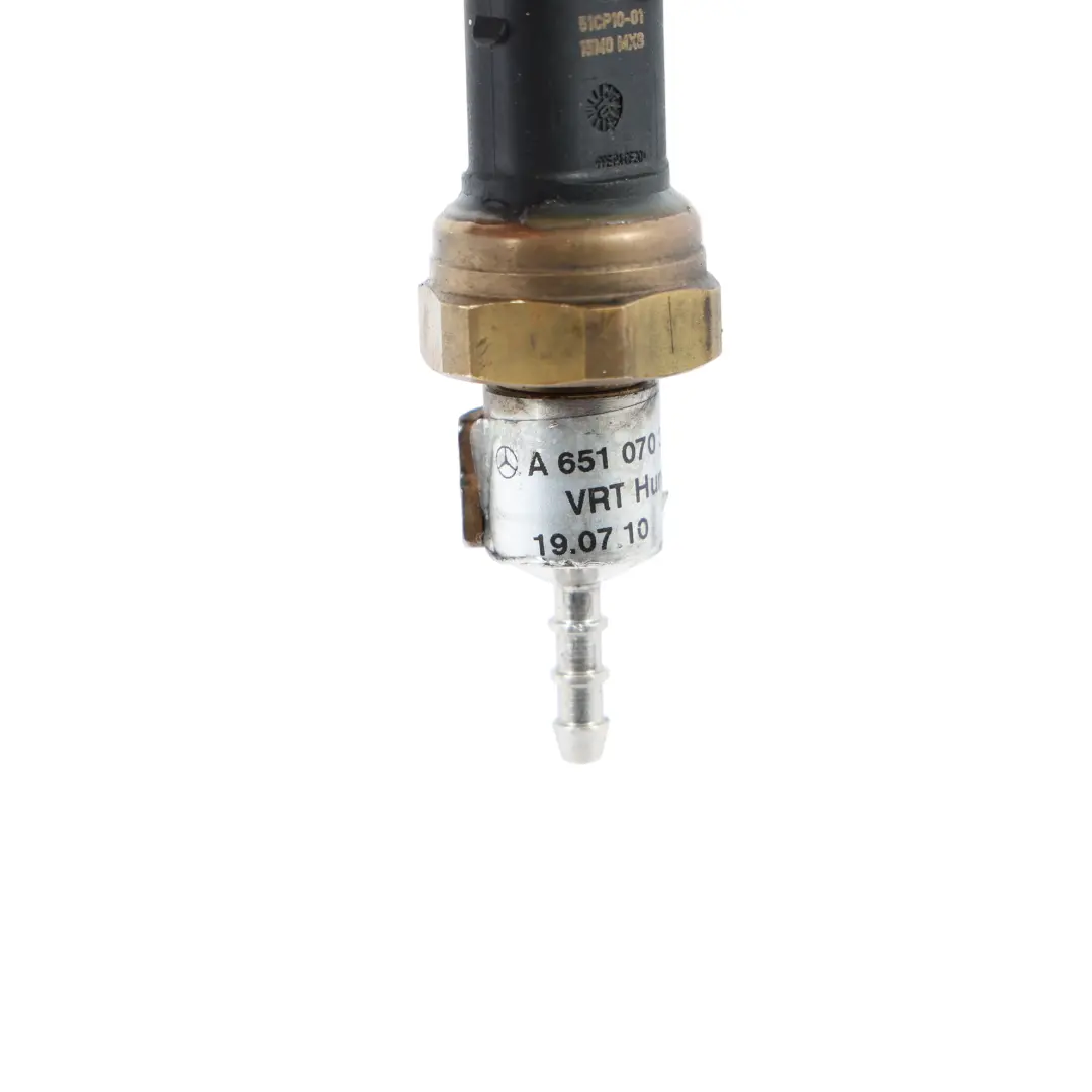 OM651 Kraftstoffdrucksensor für Mercedes W204 W212 W639 W906 mit Teilenummer A6510703981 Mercedes W204 W212 W639 W906 OM651 Kraftstoffdrucksensor - SKU A6510703981-1 - Teilenummer A6510703981