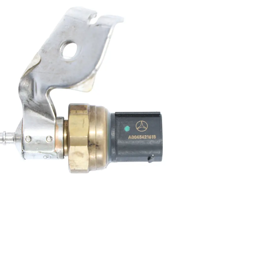 Mercedes W204 W212 W639 W906 OM651 Sensor De Presión De Combustible - SKU A6510703981-1 - Número de pieza A6510703981
