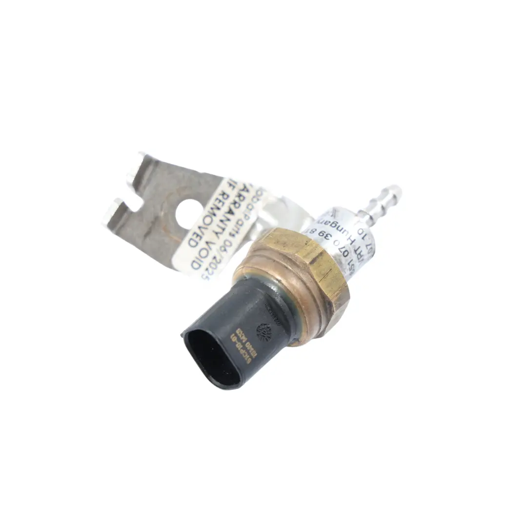 OM651 Kraftstoffdrucksensor für Mercedes W204 W212 W639 W906 mit Teilenummer A6510703981 Mercedes W204 W212 W639 W906 OM651 Kraftstoffdrucksensor - SKU A6510703981-1 - Teilenummer A6510703981