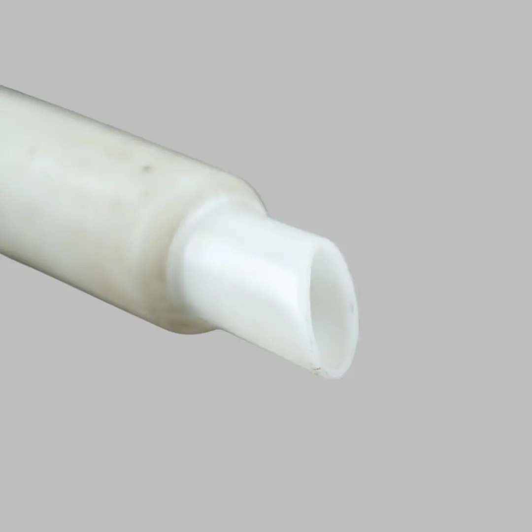 Ford Transit TTG Tubo Di Riempimento Liquido Lavavetro Collo Tubo - SKU BK3117N604AA - Numero di parte BK3117N604AA
