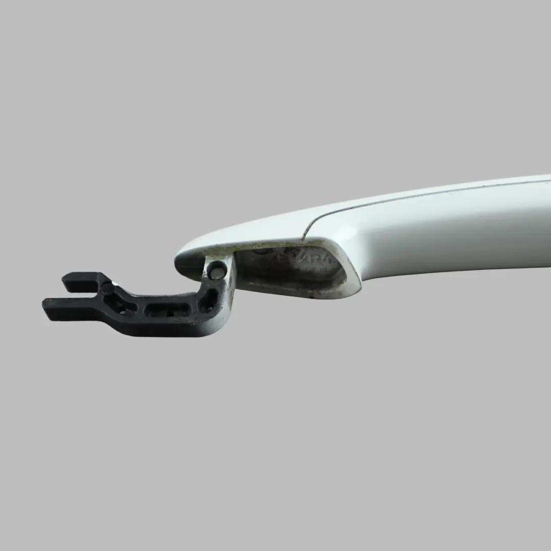 Front Door Handle Grab Outside Right O/S Alpinweiss 3 - 300 to BMW F20 F30 with Part number 0445184 BMW F20 F30 Front Door Handle Grab Outside Right O/S Alpinweiss 3 - 300 - SKU RHD-0445184-AW2 - Part number 0445184