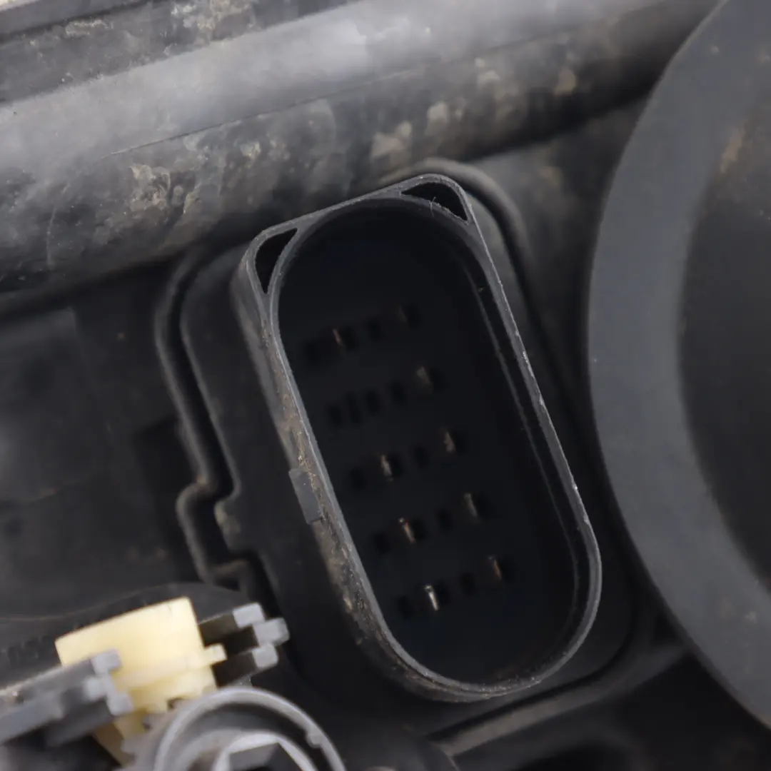 7L Halogen Headlight Headlamp Passenger Side 7L6941031A to Volkswagen Touareg with Part number 7L6941039A Volkswagen Touareg 7L Halogen Headlight Headlamp Passenger Side 7L6941031A - SKU RHD-7L6941039A - Part number 7L6941039A