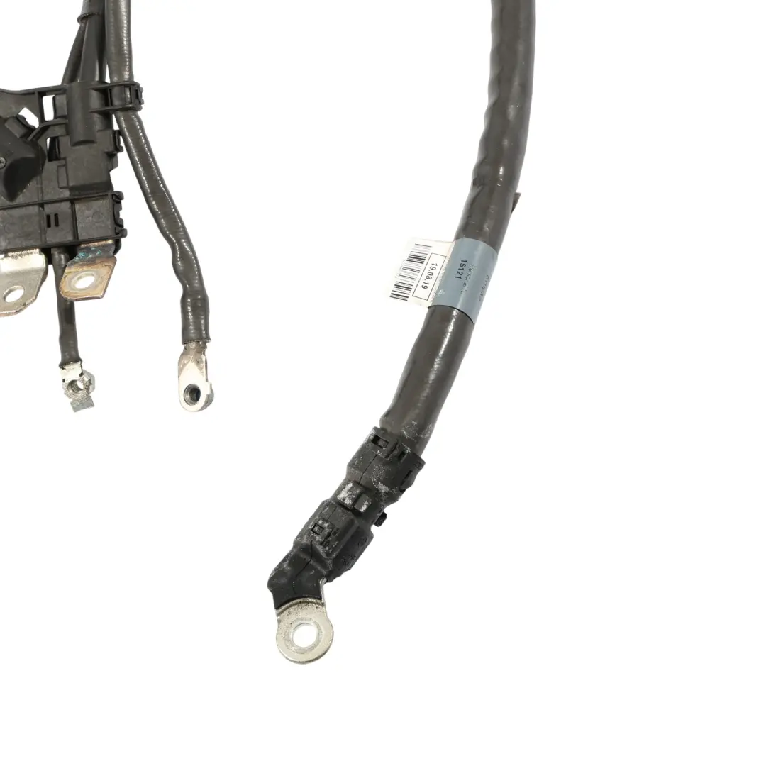 Terminal Positive Cable Wiring OM656 to Mercedes W213 C238 Battery with Part number A2135407173 Mercedes W213 C238 Battery Terminal Positive Cable Wiring OM656 - SKU RHD-A2135407173 - Part number A2135407173