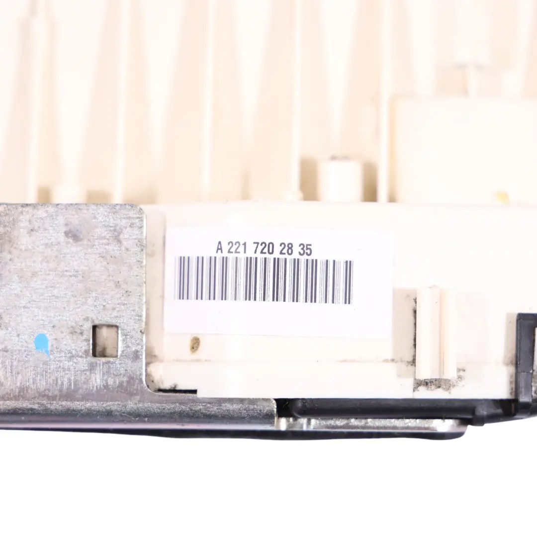 Front Right O/S Door Lock Latch Mechanism Actuator to Mercedes W211 with Part number A2217202835 Mercedes W211 Front Right O/S Door Lock Latch Mechanism Actuator - SKU RHD-A2217202835 - Part number A2217202835