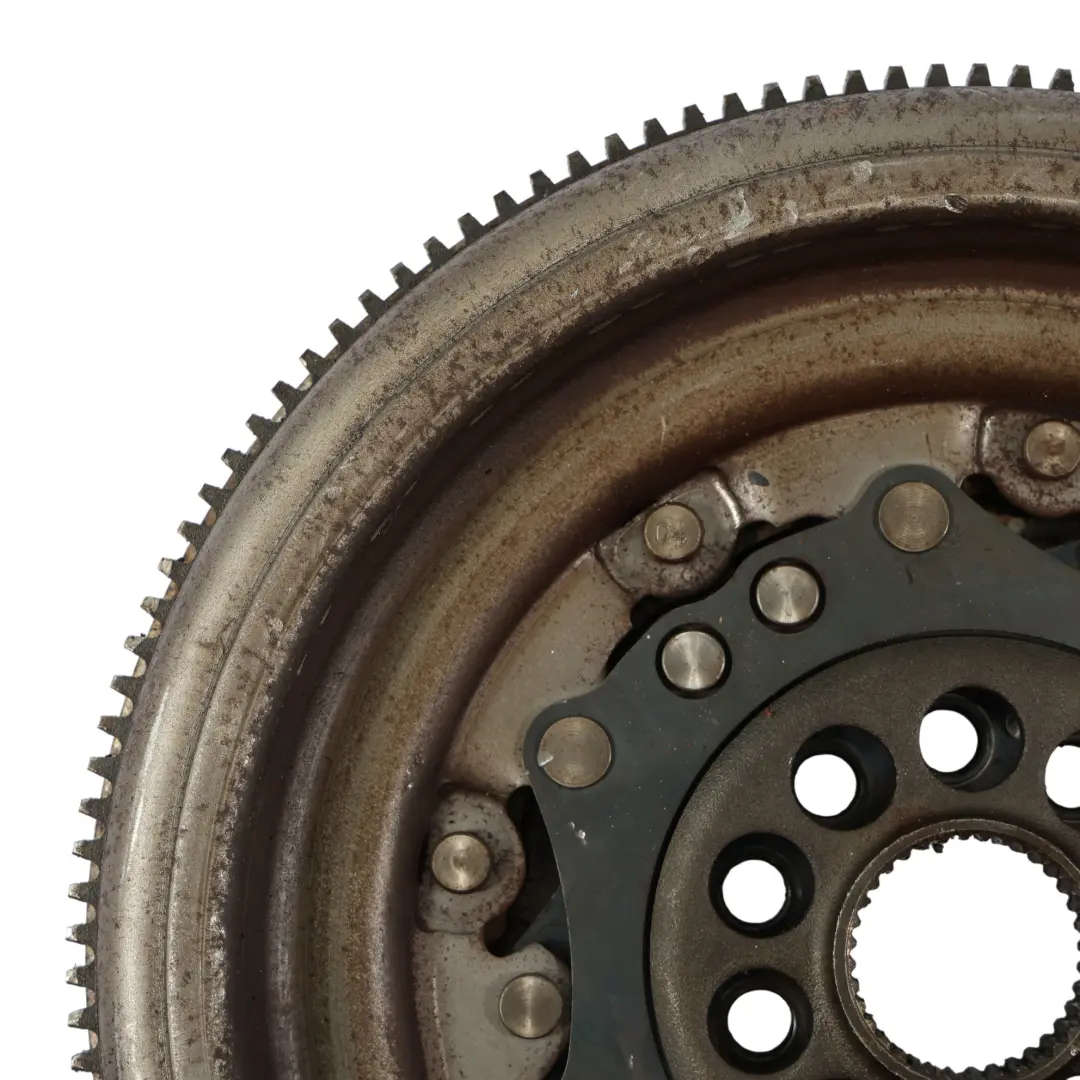 Dwumasowe Koło Zamachowe Skrzynia Automat 3.2 V6 BUB do Audi TT 8J o numerze 022105266AK Audi TT 8J Dwumasowe Koło Zamachowe Skrzynia Automat 3.2 V6 BUB - SKU 022105266AK - Numer Części 022105266AK