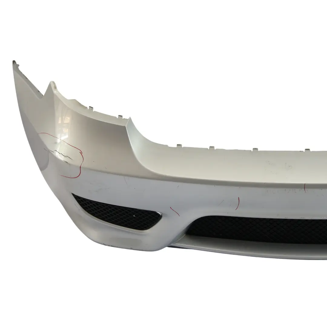 Tylny Zderzak Aerokit Titansilber Srebrny Metalik - 354 do BMW E81 E87 LCI o numerze 0301917 BMW E81 E87 LCI Tylny Zderzak Aerokit Titansilber Srebrny Metalik - 354 - SKU 0301917-TS - Numer Części 0301917