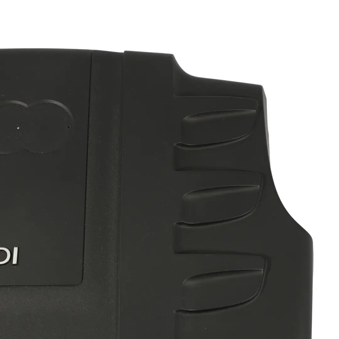 Silnik Diesel Osłona Pokrywa Silnika Górna do Audi A4 B8 2.0 TDI o numerze 03L103925F Audi A4 B8 2.0 TDI Silnik Diesel Osłona Pokrywa Silnika Górna - SKU 03L103925F - Numer Części 03L103925F