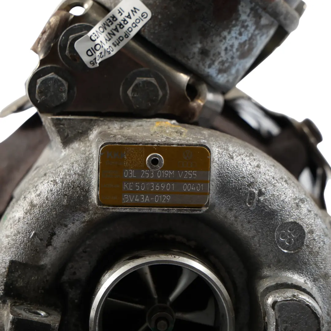 Lader 2.0 TDI Diesel Motor 03L253019M für Audi A3 8P TT 8J VW Tiguan 5N Turbo mit Teilenummer 03L253016G Audi A3 8P TT 8J VW Tiguan 5N Turbo Lader 2.0 TDI Diesel Motor 03L253019M - SKU 03L253016G - Teilenummer 03L253016G