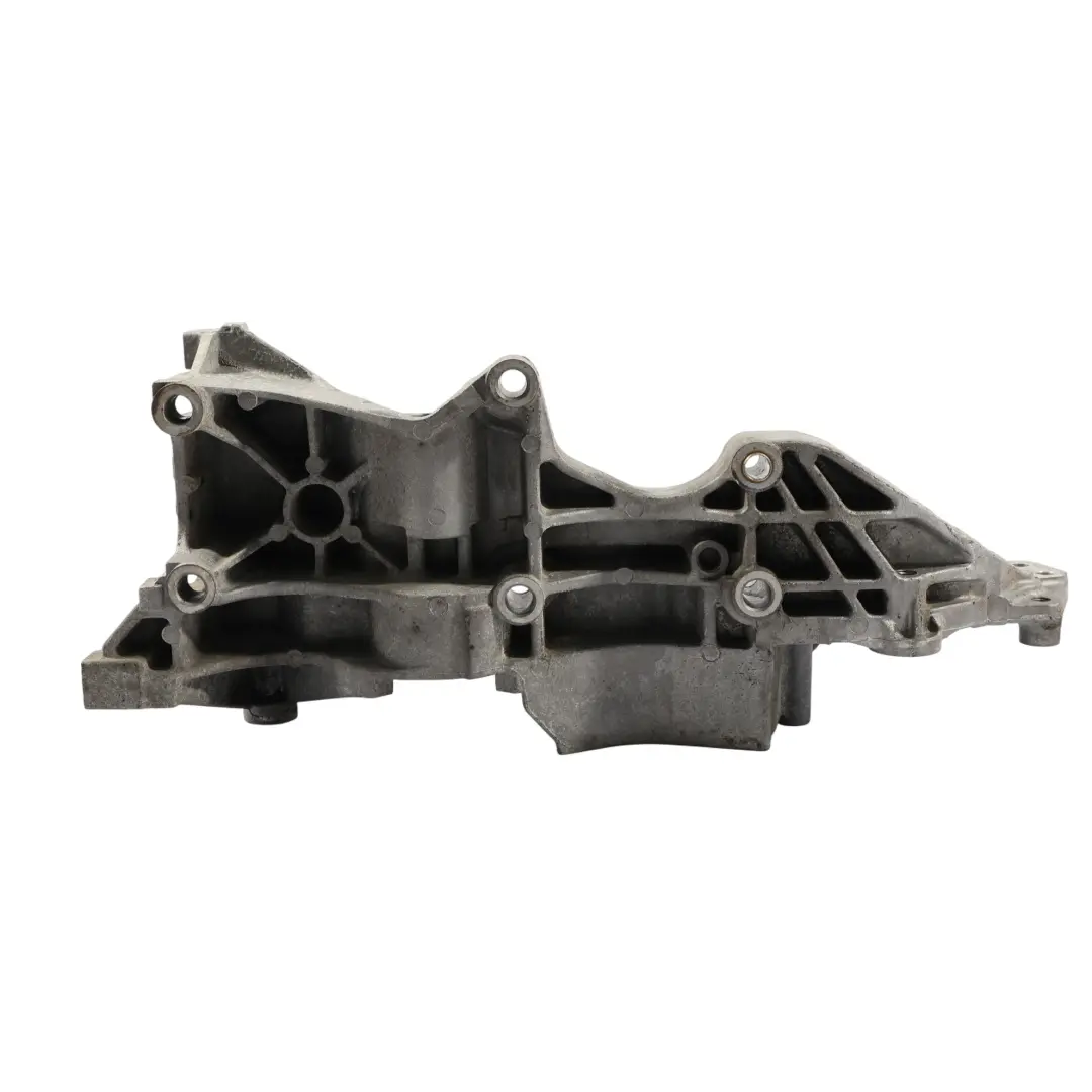 Uchwyt Łapa Podstawa Alternatora 03L903143H do Audi A4 B8 Q5 8R 2.0 TDI o numerze 03L903139G Audi A4 B8 Q5 8R 2.0 TDI Uchwyt Łapa Podstawa Alternatora 03L903143H - SKU 03L903139G - Numer Części 03L903139G