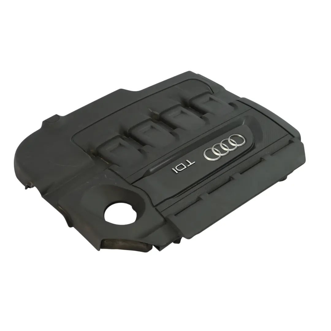 Audi A3 8V Garniture Supérieure Capot Moteur 2.0 TDI Diesel - SKU 04L103925R - Numéro de pièce 04L103925R
