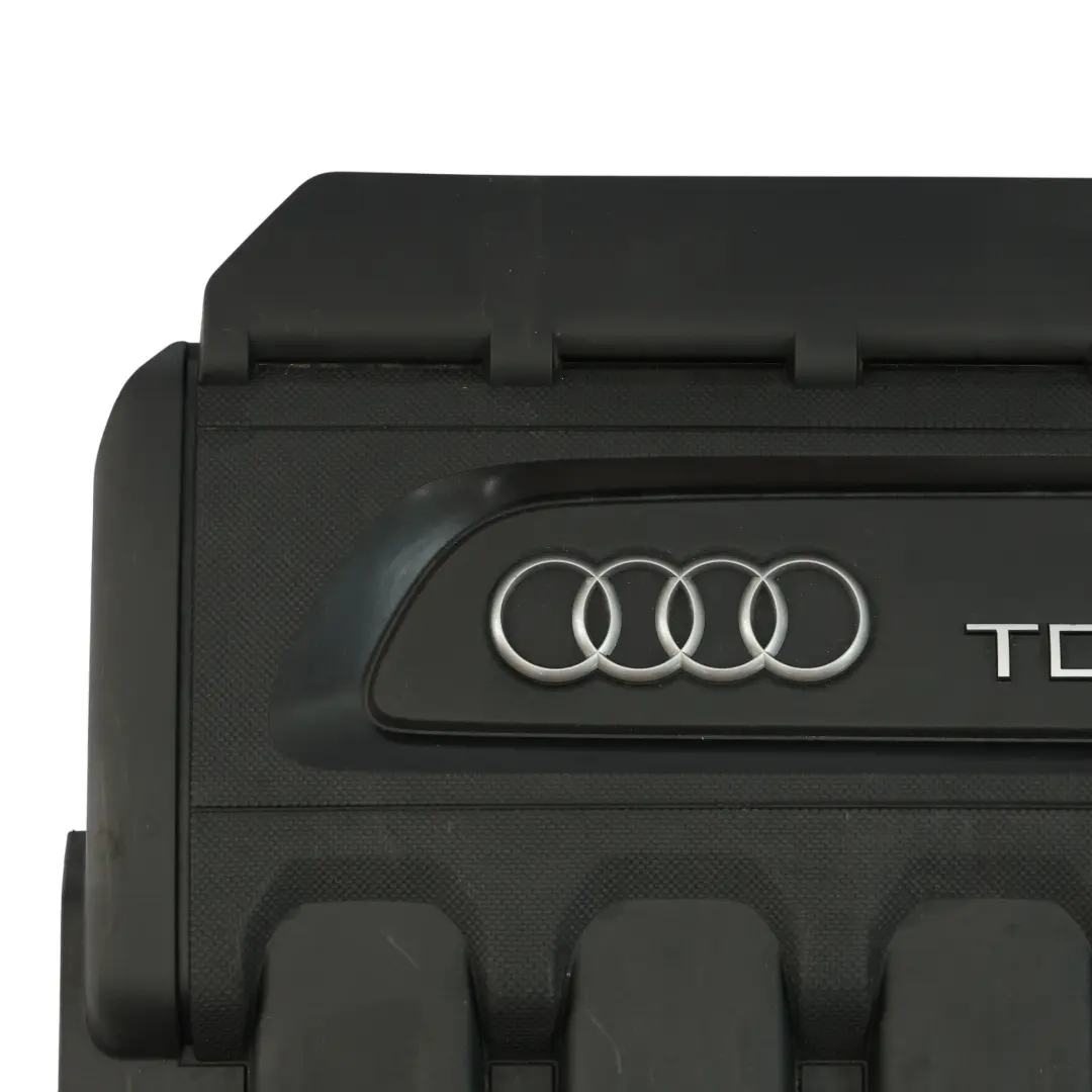 Osłona Górna Silnika 2.0 TDI Diesel do Audi A3 8V o numerze 04L103925R Audi A3 8V Osłona Górna Silnika 2.0 TDI Diesel - SKU 04L103925R - Numer Części 04L103925R