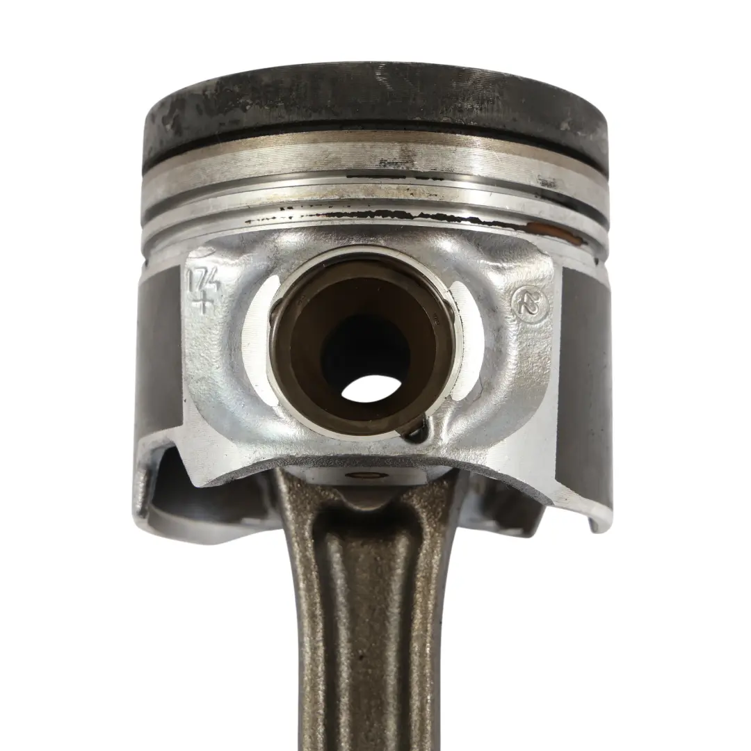 Tłok Korbowód Silnika 4.2 TDI Diesel do Audi A8 D4 o numerze 057107065CG Audi A8 D4 Tłok Korbowód Silnika 4.2 TDI Diesel - SKU 057107065CG - Numer Części 057107065CG