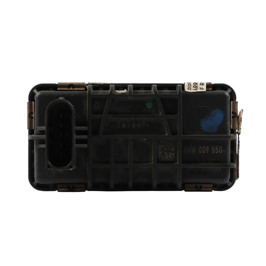 Siłownik Nastawnik Zaworu Turbosprężarki 6NW009550 do Audi A8 D4 o numerze 057145874P Audi A8 D4 Siłownik Nastawnik Zaworu Turbosprężarki 6NW009550 - SKU 057145874P-1 - Numer Części 057145874P