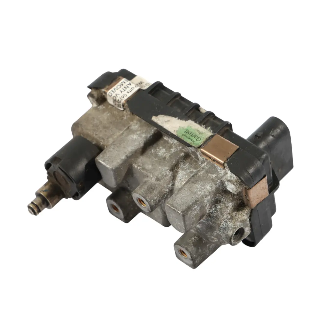 Siłownik Nastawnik Zaworu Turbosprężarki 6NW009550 do Audi A8 D4 o numerze 057145874P Audi A8 D4 Siłownik Nastawnik Zaworu Turbosprężarki 6NW009550 - SKU 057145874P-1 - Numer Części 057145874P