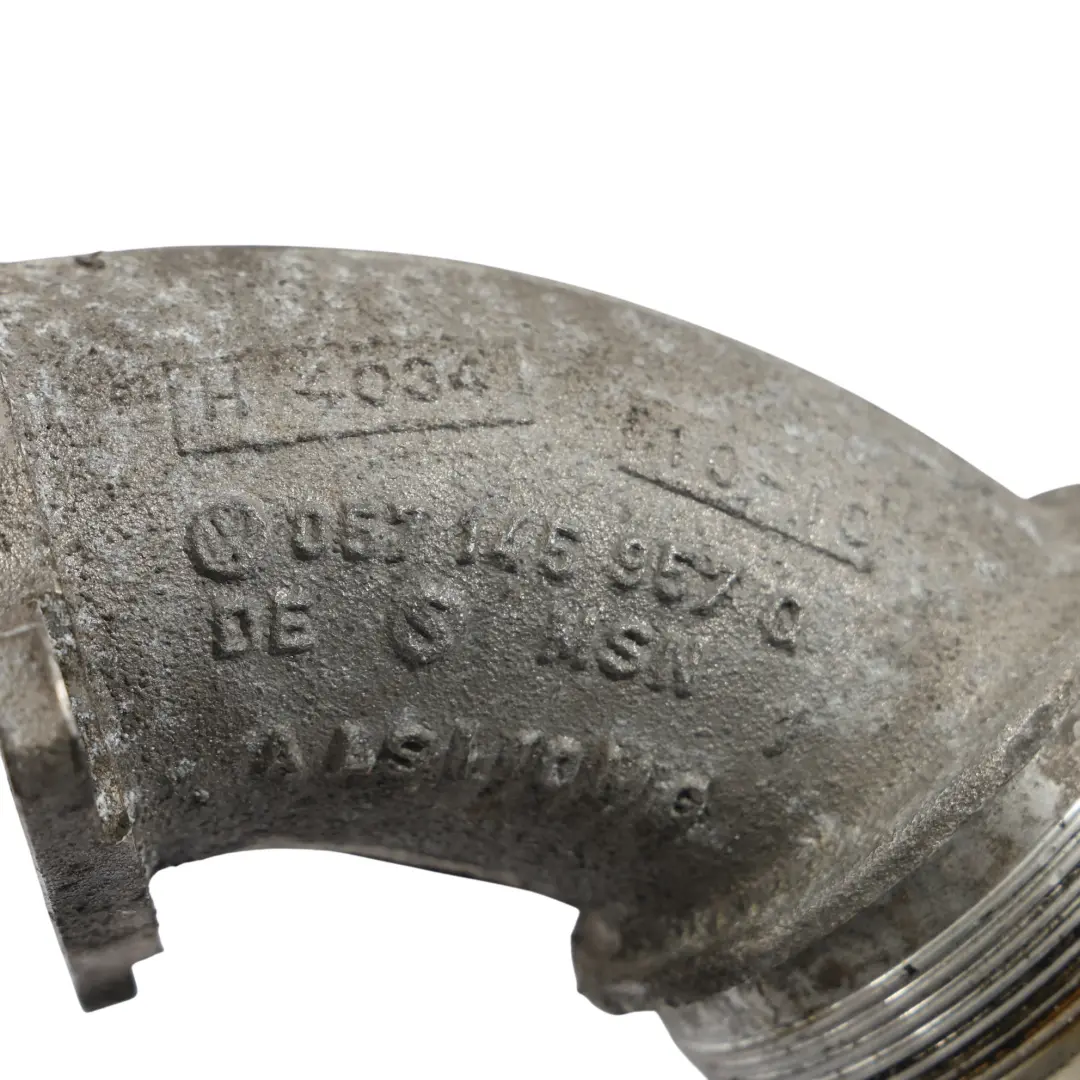 Ladeluftkühler Druckrohr Oben Links 4.2 TDI V8 für Audi A8 D4 mit Teilenummer 057145957Q Audi A8 D4 Ladeluftkühler Druckrohr Oben Links 4.2 TDI V8 - SKU 057145957Q - Teilenummer 057145957Q