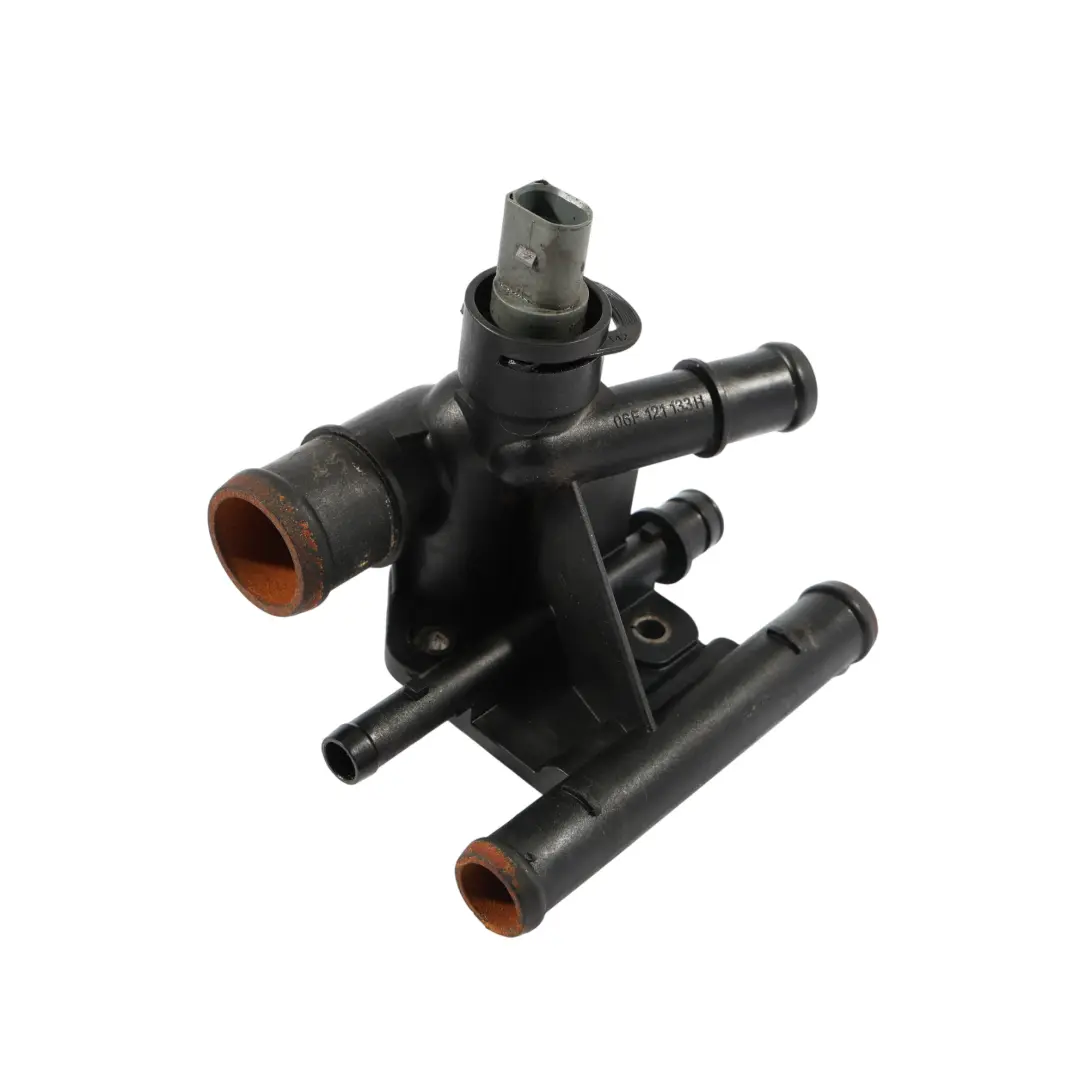 Audi S3 8P 2.0 TFSI CDLA Flangia Liquido Di Raffreddamento Flessibile - SKU 06F121132G - Numero di parte 06F121132G