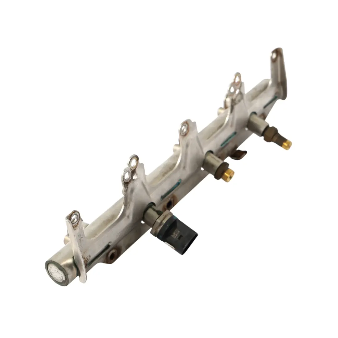 Audi TT 8J 2.0 TFSI Kraftstoff Einspritzung Strip Rail Leitung - SKU 06F133317L-1 - Teilenummer 06F133317L