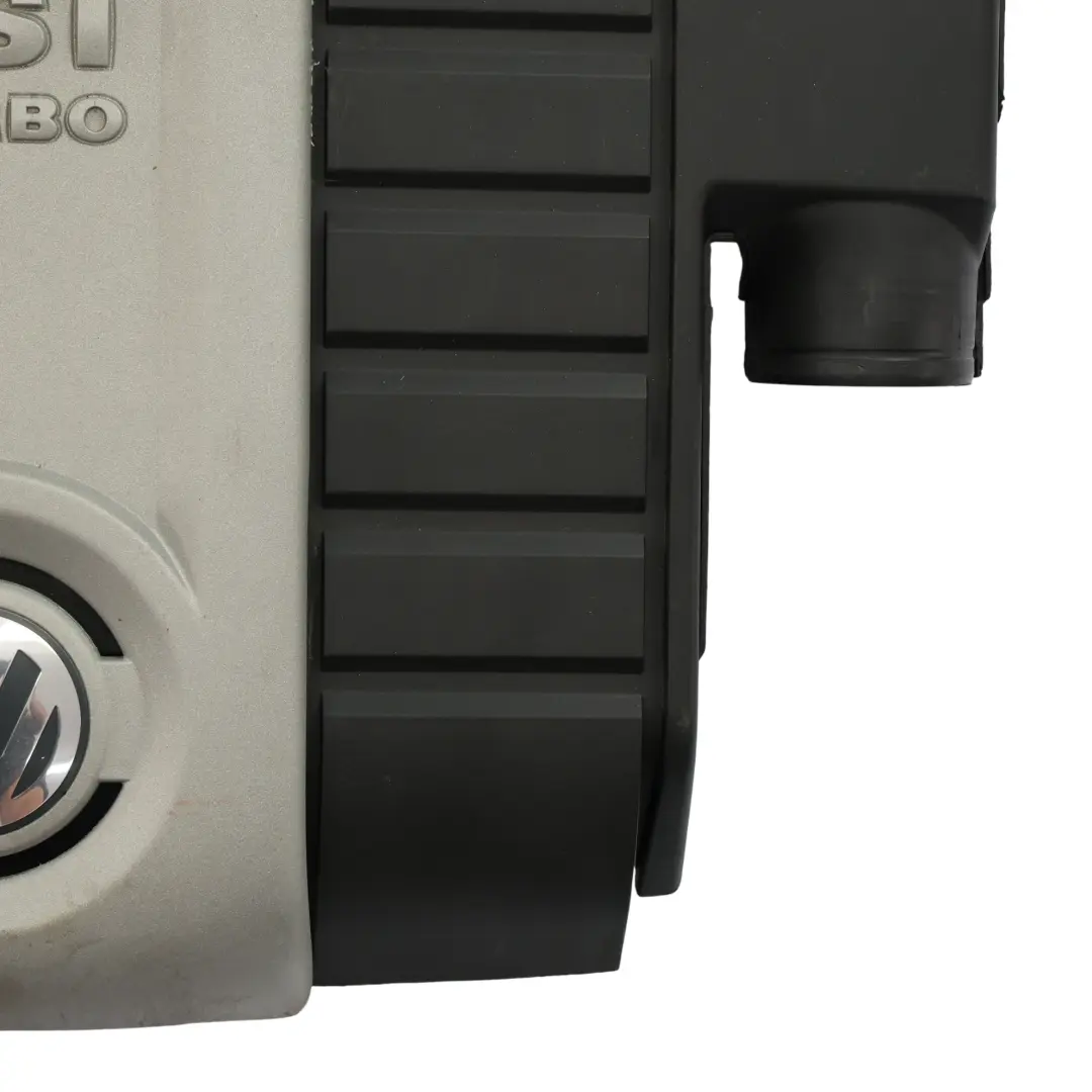Motorabdeckung Verkleidung 2.0 FSI Benzin für Volkswagen VW Golf 5 mit Teilenummer 06F133837AH Volkswagen VW Golf 5 Motorabdeckung Verkleidung 2.0 FSI Benzin - SKU 06F133837AH - Teilenummer 06F133837AH
