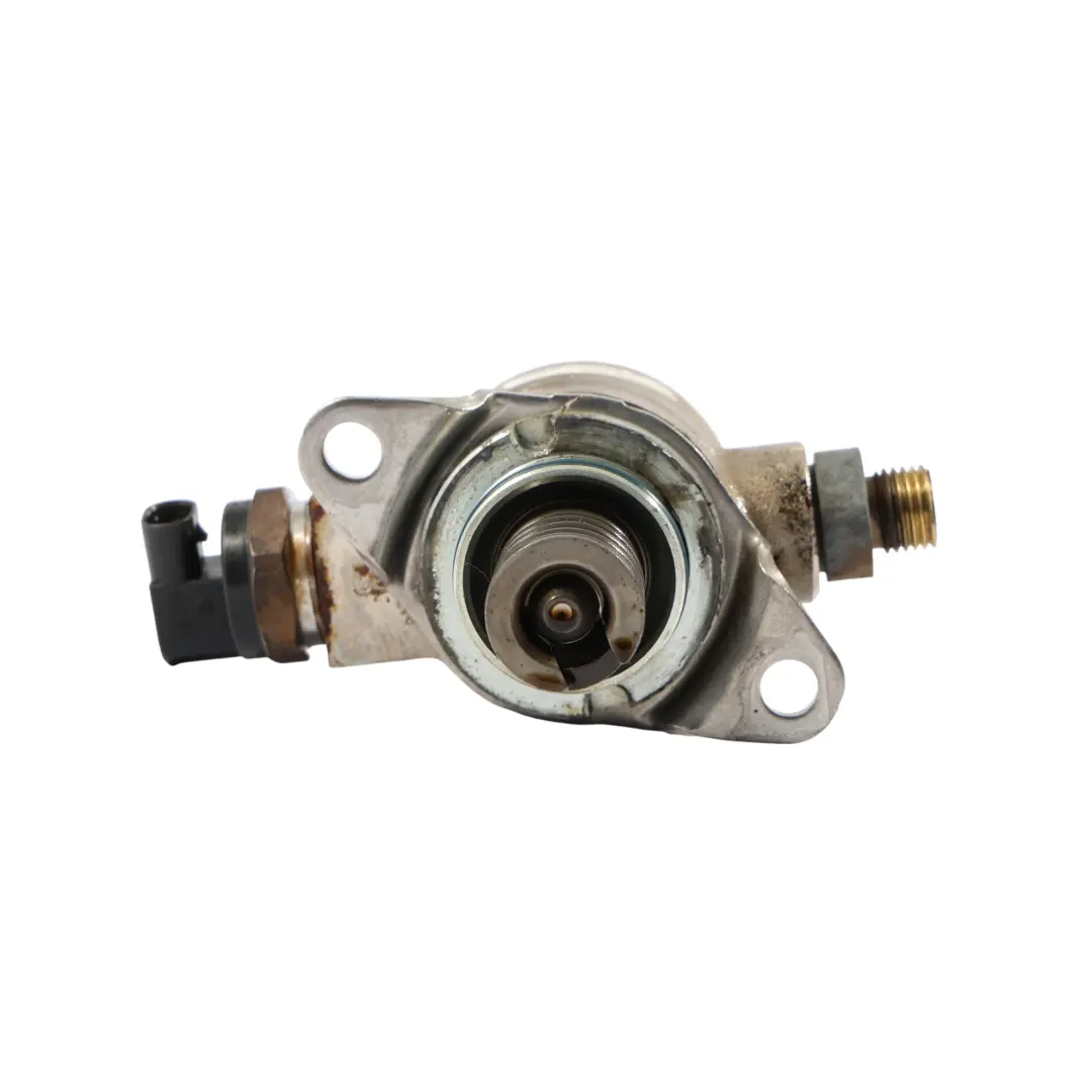 Pompa Paliwa Wysokiego Ciśnienia 2.0 TFSI CDNC do Audi A4 B8 A5 8T o numerze 06J127025F Audi A4 B8 A5 8T Pompa Paliwa Wysokiego Ciśnienia 2.0 TFSI CDNC - SKU 06J127025F - Numer Części 06J127025F