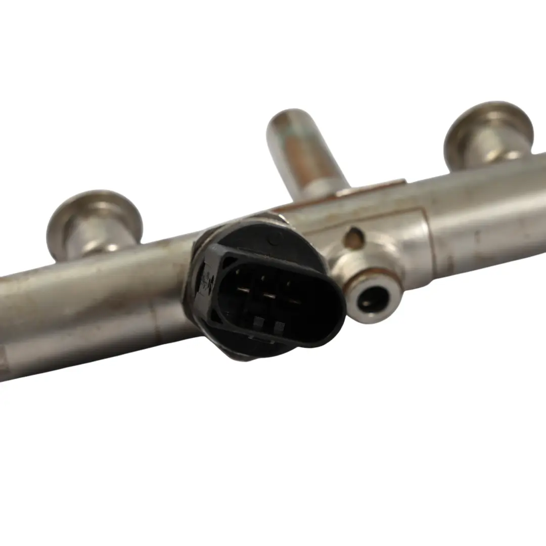 Injectors Injection Rail Line to Audi A3 8V VW Golf Mk7 VII Petrol Fuel with Part number 06K133317AB Audi A3 8V VW Golf Mk7 VII Petrol Fuel Injectors Injection Rail Line - SKU 06K133317AB - Part number 06K133317AB
