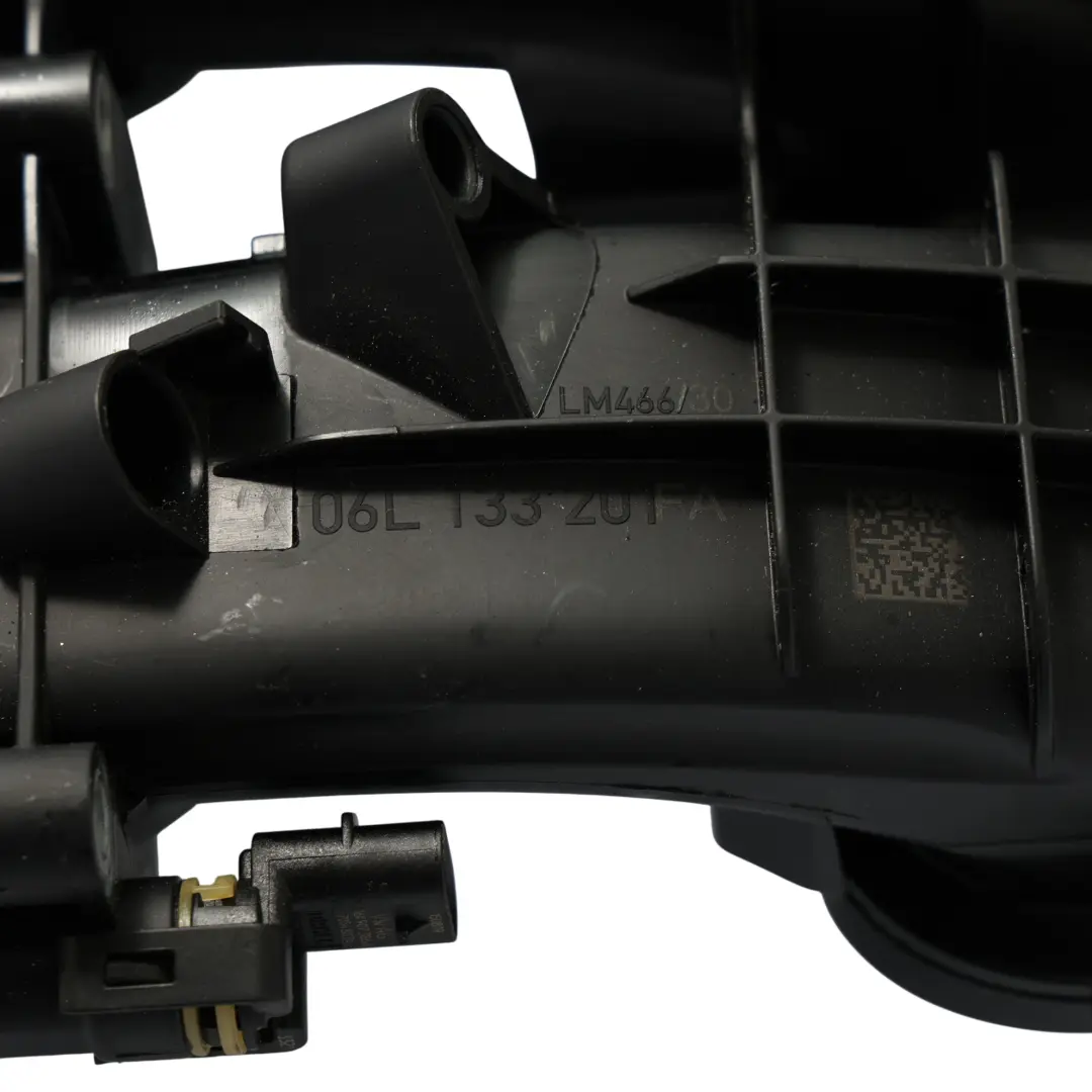 DNUE Colector De Admisión De Aire De Gasolina para Audi A3 S3 8V 2.0 TFSI con número de pieza 06L133201FA Audi A3 S3 8V 2.0 TFSI DNUE Colector De Admisión De Aire De Gasolina - SKU 06L133201FA - Número de pieza 06L133201FA