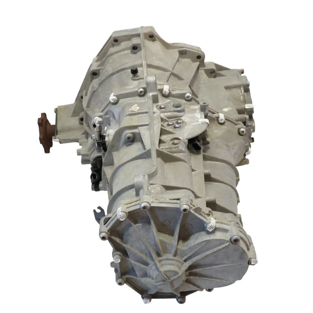 CDNC Schalt Getriebe LLS 6 Gang GARANTIE für Audi A4 B8 A5 8T 2.0 TFSI mit Teilenummer 0B1300027J Audi A4 B8 A5 8T 2.0 TFSI CDNC Schalt Getriebe LLS 6 Gang GARANTIE - SKU 0B1300027J-1 - Teilenummer 0B1300027J
