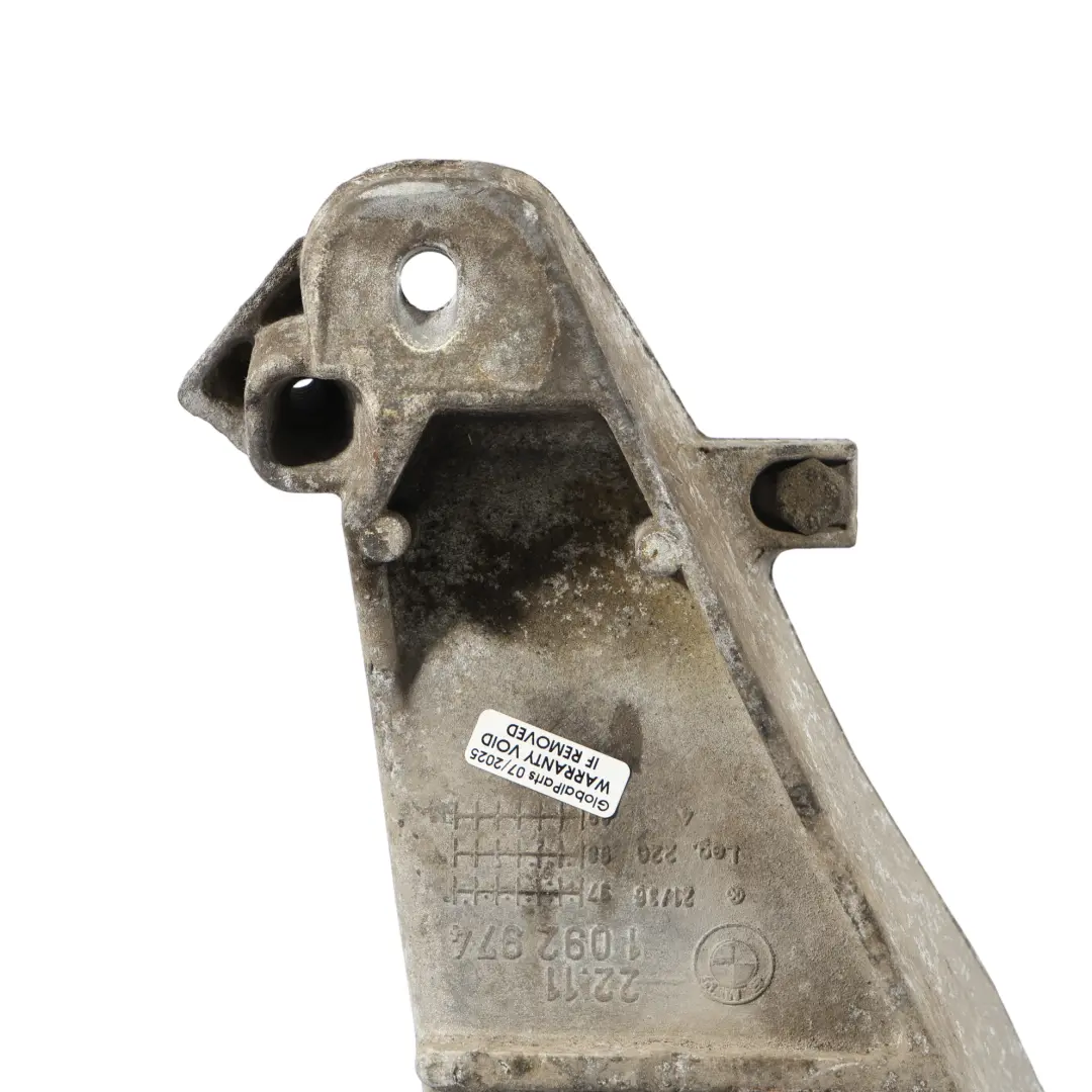 Mount Bracket Carrier Support Holder Right O/S to BMW E39 Engine with Part number 1092974 BMW E39 Engine Mount Bracket Carrier Support Holder Right O/S - SKU 1092974 - Part number 1092974