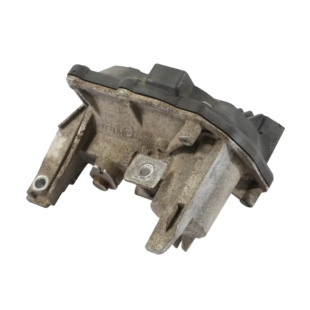 Corpo Farfallato Aria 1.5 1.6 dCi EGR 147B08010R per Renault Clio IV Megane III con numero di parte 147B08010R-C Renault Clio IV Megane III Corpo Farfallato Aria 1.5 1.6 dCi EGR 147B08010R - SKU 147B08010R-C - Numero di parte 147B08010R-C