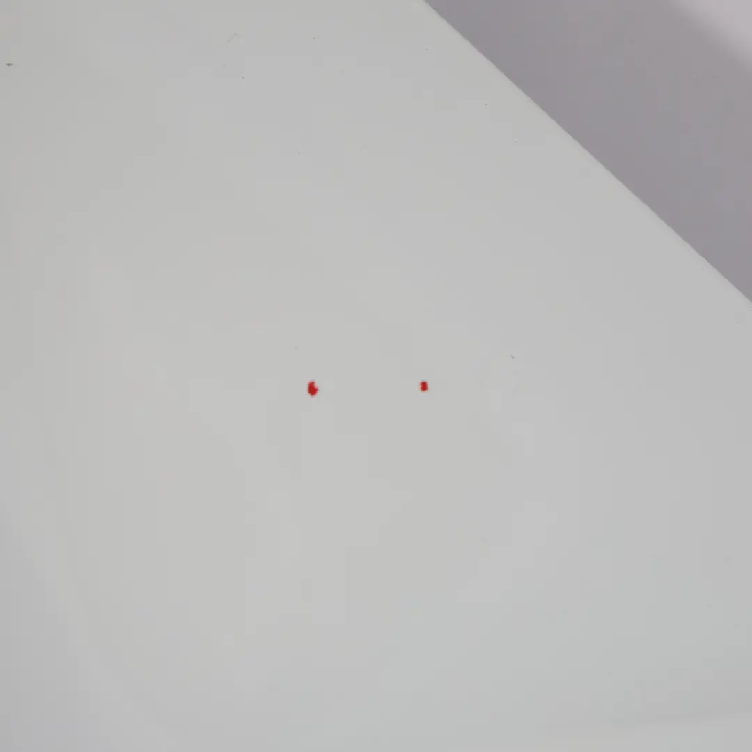 Acabado Parachoques Trasero Derecho Frozen White Z2 1908555 para Ford Transit Connect con número de pieza 1908555-FW Ford Transit Connect Acabado Parachoques Trasero Derecho Frozen White Z2 1908555 - SKU 1908555-FW - Número de pieza 1908555-FW