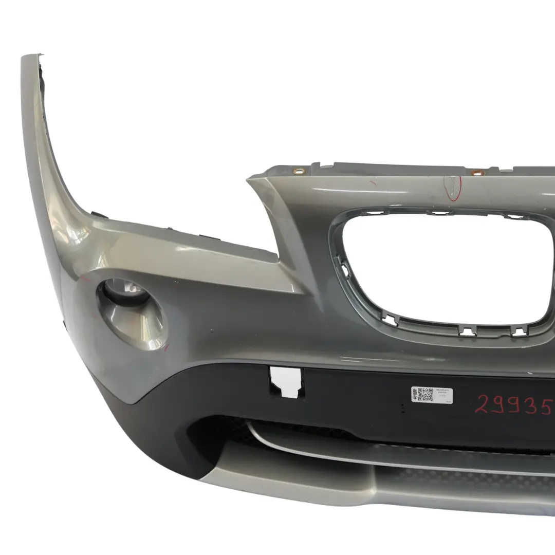 Zderzak Przedni PDC Panel Spacegrau Szary Metalik - A52 do BMW X1 E84 o numerze 2993565 BMW X1 E84 Zderzak Przedni PDC Panel Spacegrau Szary Metalik - A52 - SKU 2993565-SCG - Numer Części 2993565