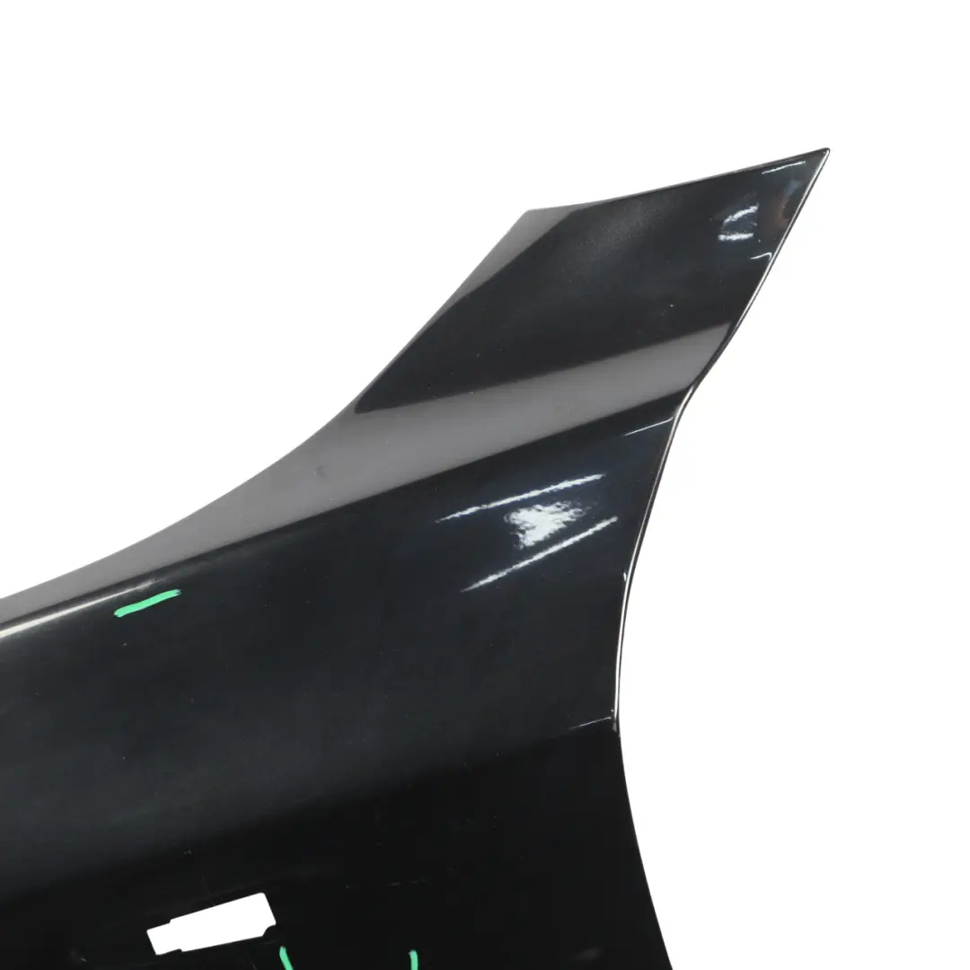 Aile Laterale Avant Gauche Black Sapphire Noir - 475 pour BMW X3 E83 à propos du numéro de pièce 3405921 BMW X3 E83 Aile Laterale Avant Gauche Black Sapphire Noir - 475 - SKU 3405921-BS1 - Numéro de pièce 3405921