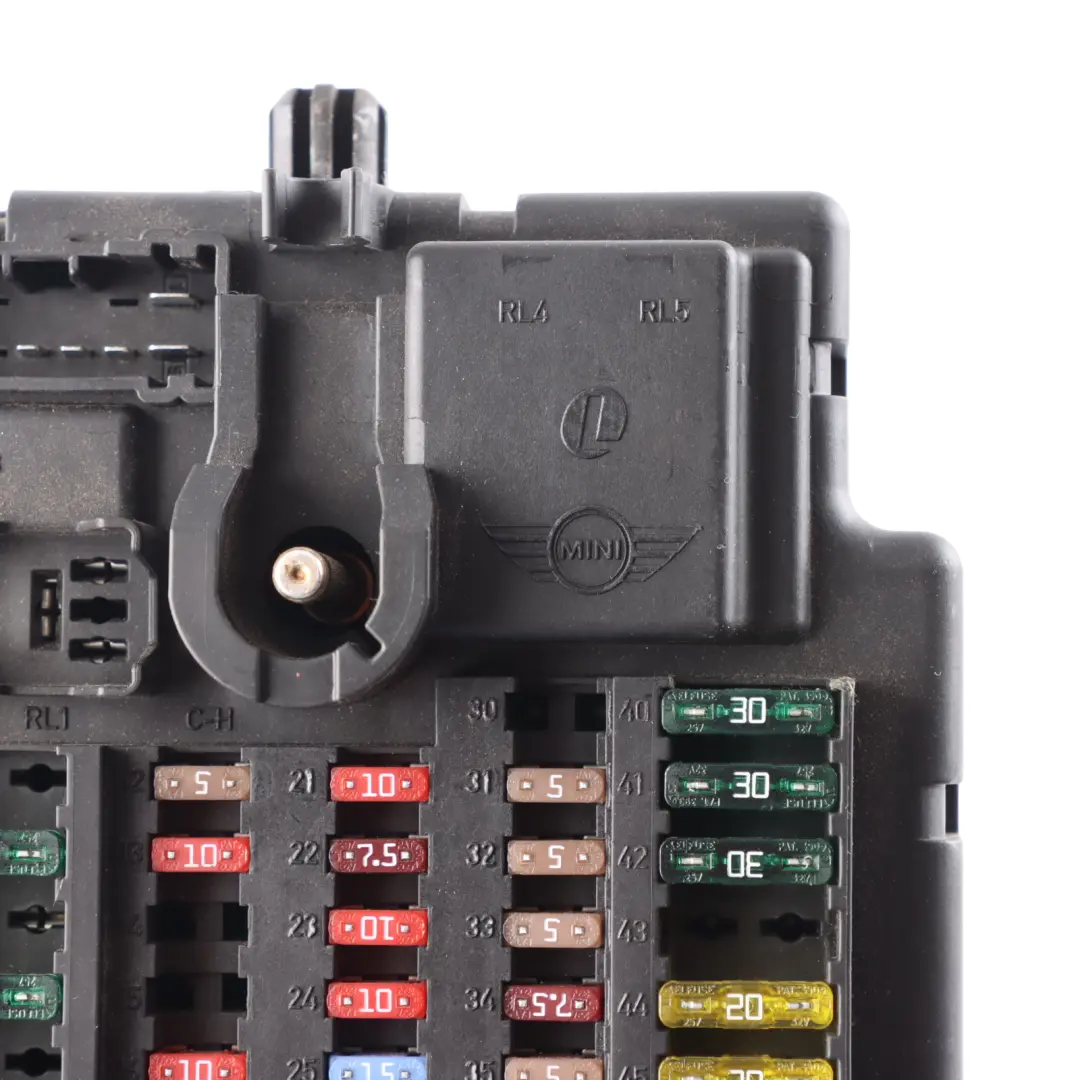 Fuse Relay Distribution Box PL3 SPEG H4 to Mini R56 LCI with Part number 3456906 Mini R56 LCI Fuse Relay Distribution Box PL3 SPEG H4 - SKU 3456906 - Part number 3456906