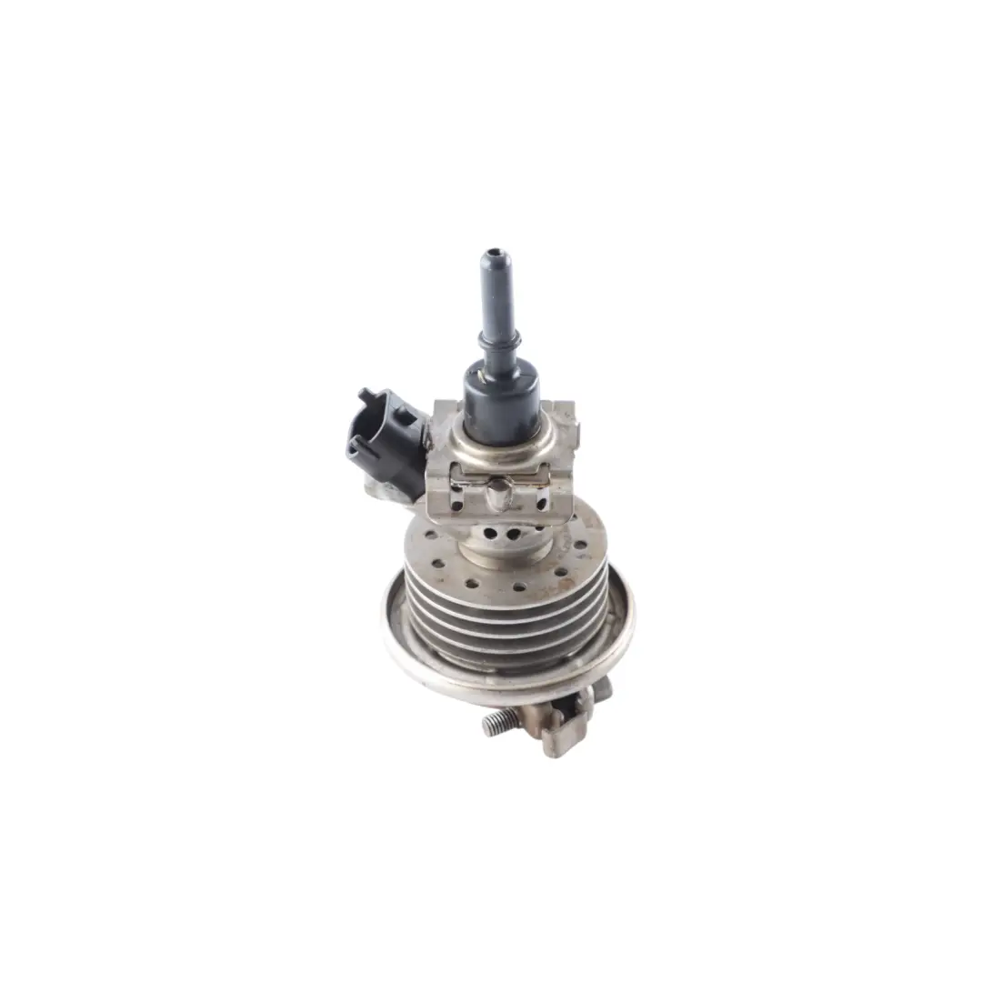 Iniettore Adblue Ugello Iniezione Fluido 2.0 TDI per Audi Q5 8R con numero di parte 3C0131113C Audi Q5 8R Iniettore Adblue Ugello Iniezione Fluido 2.0 TDI - SKU 3C0131113C - Numero di parte 3C0131113C