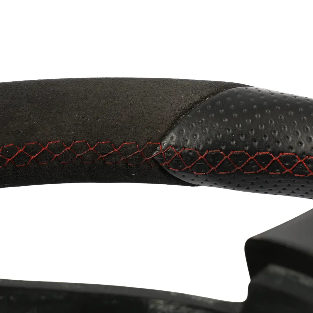 Kierownica Czarna Skóra Alcantara do Volkswagen Passat B6 o numerze 3C0419091AG Volkswagen Passat B6 Kierownica Czarna Skóra Alcantara - SKU 3C0419091AG - Numer Części 3C0419091AG