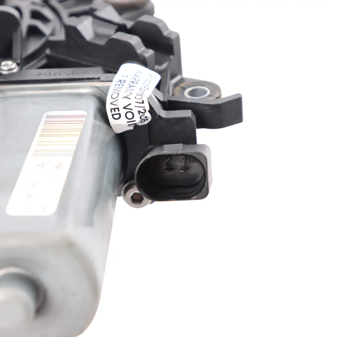 Actuador Cierre Suave Puerta Trasera Izquierda para Audi A7 4G Motor con número de pieza 4G8839003 Audi A7 4G Motor Actuador Cierre Suave Puerta Trasera Izquierda - SKU 4G8839003 - Número de pieza 4G8839003