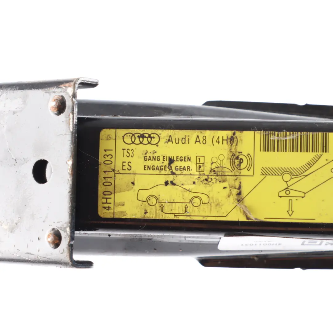 Lifting Jack Spare Wheel Tool Emergency Car Lifter to Audi A8 D4 with Part number 4H0011031 Audi A8 D4 Lifting Jack Spare Wheel Tool Emergency Car Lifter - SKU 4H0011031 - Part number 4H0011031