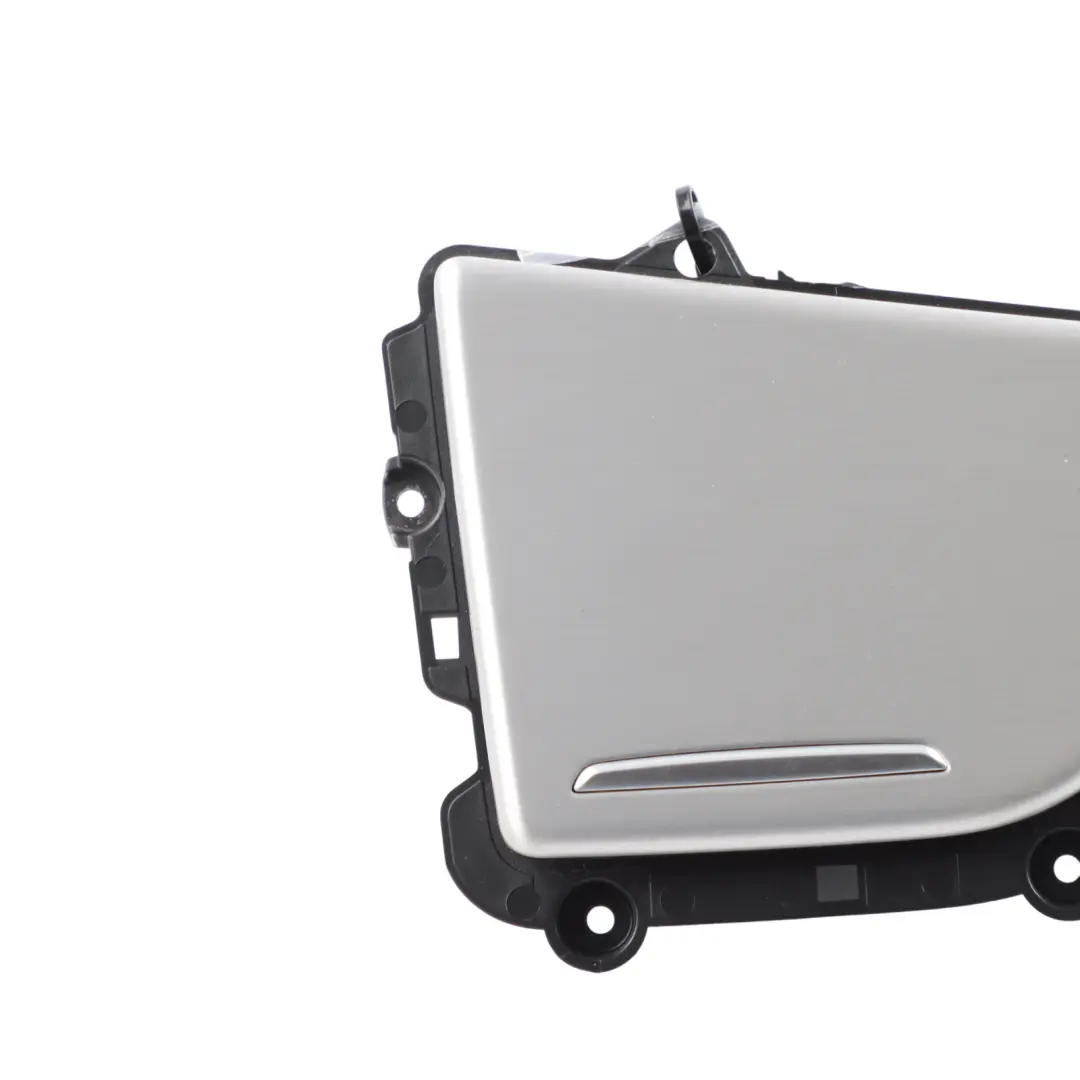 Türkarte Aschenbecher Abdeckung Aluminium Hinten Links 4H0857405 für Audi A8 D4 mit Teilenummer 4H0857305A Audi A8 D4 Türkarte Aschenbecher Abdeckung Aluminium Hinten Links 4H0857405 - SKU 4H0857305A - Teilenummer 4H0857305A