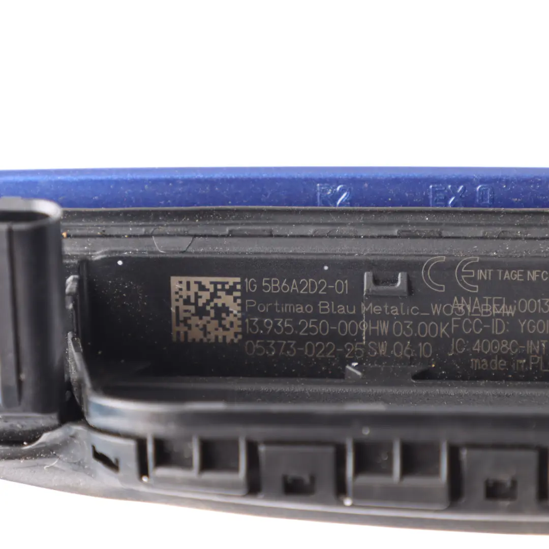 Front Outer Handle Right O/S Portimao Blue Metallic C31 to BMW U06 with Part number 5B6A2D2 BMW U06 Front Outer Handle Right O/S Portimao Blue Metallic C31 - SKU 5B6A2D2-POR - Part number 5B6A2D2