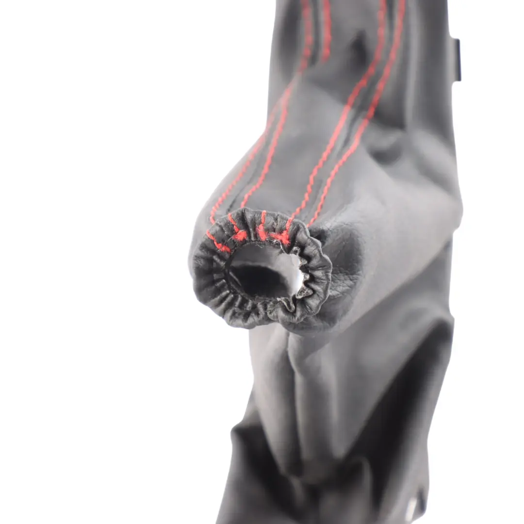 Poignée Frein Main Soufflet Garniture Cuir Surpiqûres Rouges pour Skoda Octavia 5E à propos du numéro de pièce 5E0711457E Skoda Octavia 5E Poignée Frein Main Soufflet Garniture Cuir Surpiqûres Rouges - SKU 5E0711457E - Numéro de pièce 5E0711457E