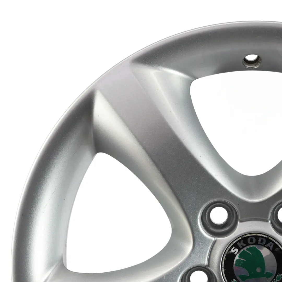 Skoda Fabia 5J Silver Wheel Rim Alloy 15" 6J ET:43 Star Spoke - SKU 5J0601025A-4 - Part number 5J0601025A