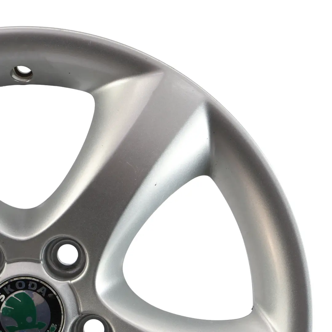 Skoda Fabia 5J Silver Wheel Rim Alloy 15" 6J ET:43 Star Spoke - SKU 5J0601025A-4 - Part number 5J0601025A