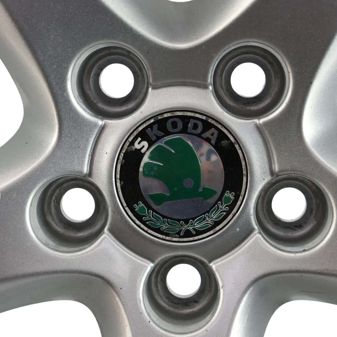 Skoda Fabia 5J Silver Wheel Rim Alloy 15" 6J ET:43 Star Spoke - SKU 5J0601025A-4 - Part number 5J0601025A